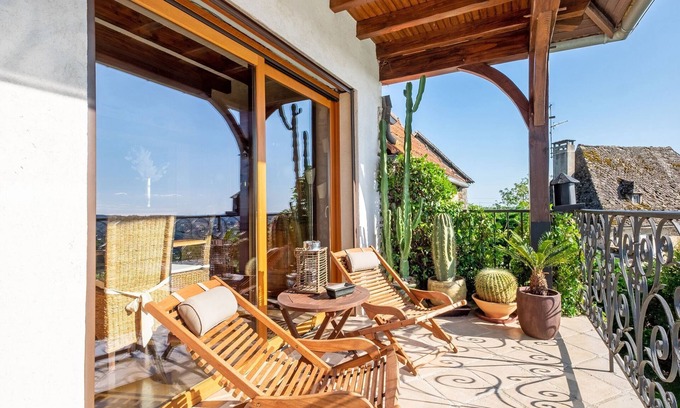 Altillac Casa | Lujosa casa de vacaciones en Altillac con piscina privada