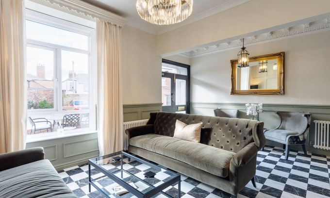 Hoole Hotel | Stone Villa