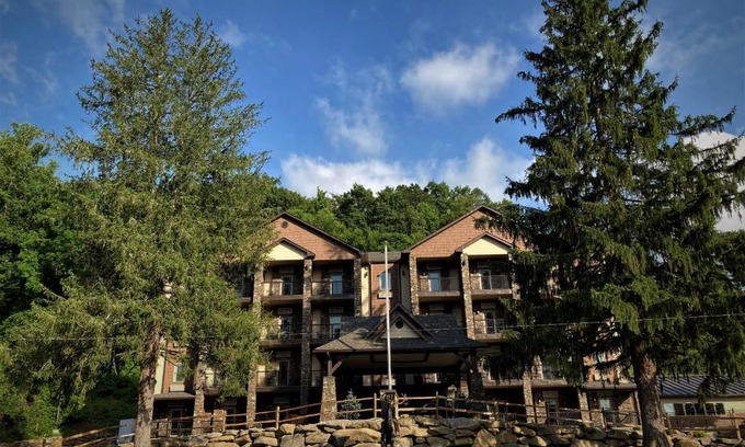 Bryson City Hotel | Stonebrook Lodge Bryson City