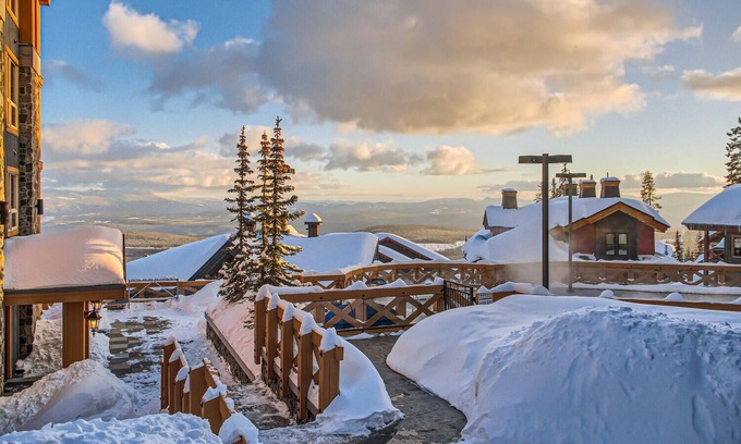 Big White Ski Resort Complejo | Stonegate Resort by Okanagan Premier