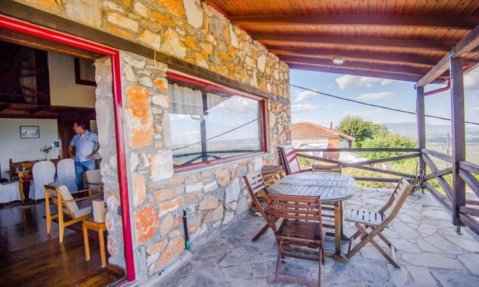 Dio-Olympos Casa | Stonehouse 2 Bedroom Chalet on Olympus Amazing View