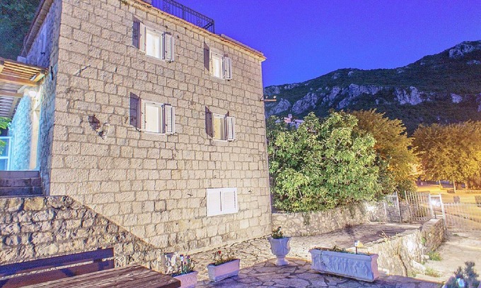 Kuljace Casa | Mar Mediterráneo rodea zona verde