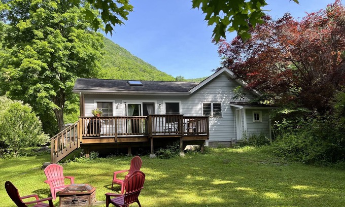 Phoenicia Cabaña | Stony Clove Retreat