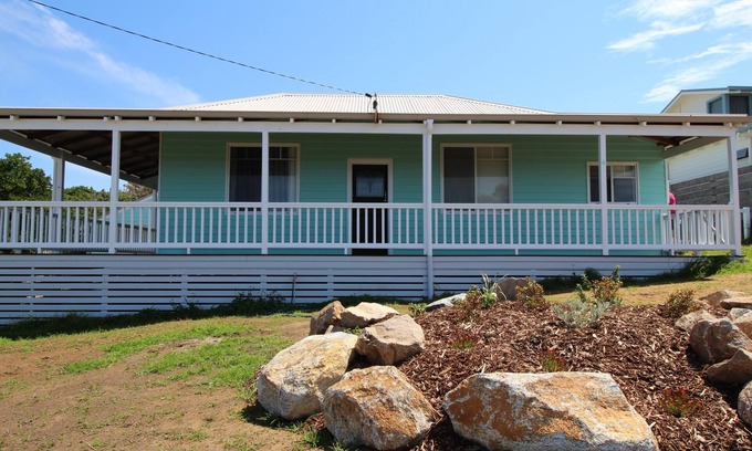 Augusta Casa | Storm Bay View - lookout over the ocean and is dog friendly - Storm Bay View - dog friendly
