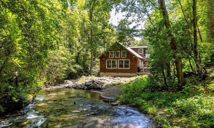 Blue Ridge Casa | Storybook Waterfall Cottage | Hot Tub | Pets
