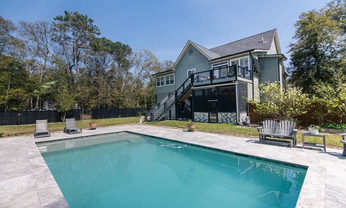 Edisto Island Casa | Stowe Away-Deluxe Island Home w/ Private Pool; Pet Friendly; Outdoor Kitchen; 3 Miles to Beach