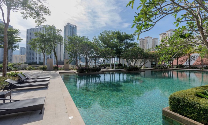 Seri Tanjung Pinang Apartamento | Straits Quay Waterside Suites