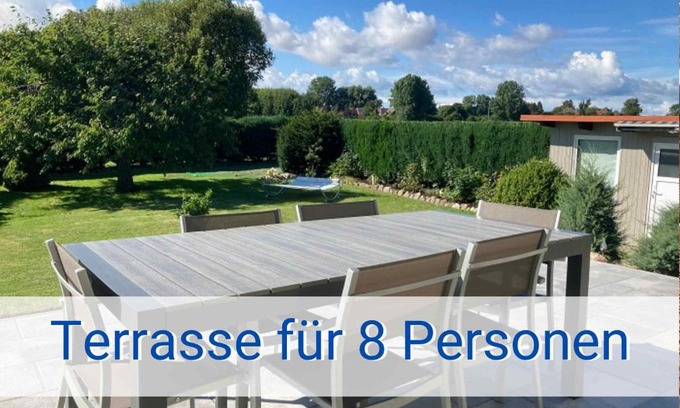 Kraksdorf Apartamento | STRANDLIEBE 100 qm Gartenwohnung (eingezäunt), 15 Gehminuten zum Strand