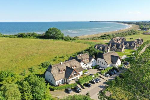 Lobbe Apartamento | strandnah, Wintergarten, gratis Nutzung vom AHOI Erlebnisbad und Sauna in Sellin - Strandhaus Mönchgut FeWo08