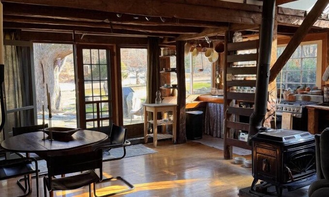 Newtown Cabaña | Streamside Cottage @ Sticks & Stones Farm