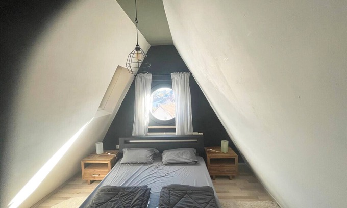 Bad Neustadt an der Saale Apartamento | Studio 'Loft Steingasse' with Wi-Fi