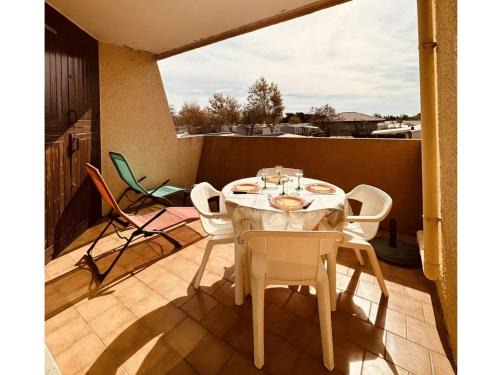 Marseillan Plage Apartamento | Studio à Marseillan-Plage avec 5 couchages et parking privé - FR-1-326-763