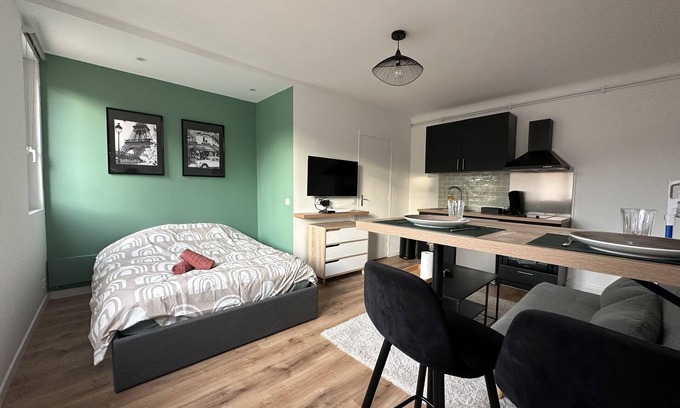 Maisons-Alfort Apartamento | Studio 25m2 Rénové Proche Métro - Parking Privé