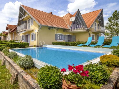 Balatonmariafurdo Apartamento | Studio Amarillo 2 by Interhome