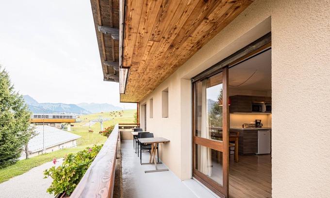 Cohennoz Apartamento | Apartamento estudio '5 - L'Épilobe' con vistas a la montaña, jardín compartido y Wi-Fi