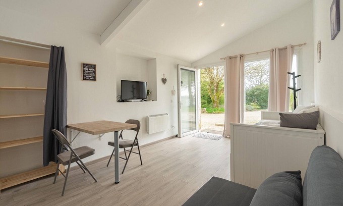 Cozes Apartamento | Apartamento estudio 'Au Petit Chez Nous' con terraza privada, jardín privado y Wi-Fi