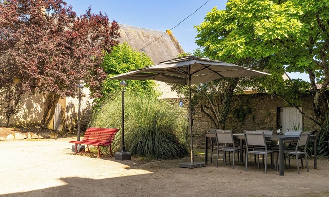 Saint-Herblain Apartamento | Apartamento estudio 'Manoir De L' Aisnerie - St Exupéry' con jardín compartido y Wi-Fi
