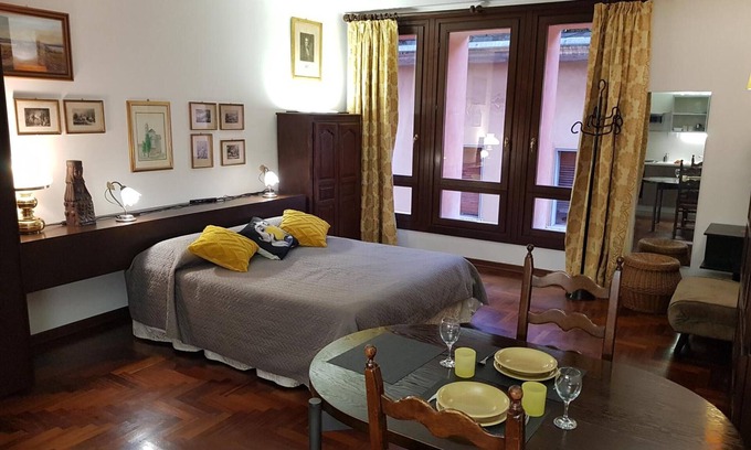Cremona Apartamento | Estudio 'Otelia' con Wi-Fi y Aire Acondicionado