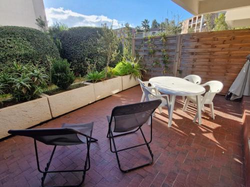 Sainte-Maxime Apartamento | Studio avec coin-nuit, terrasse et parking privé près du centre de Sainte-Maxime, Golfe de Saint-Tropez - FR-1-780-60
