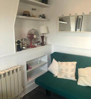 Quartier de la Folie-Mericourt Apartamento | STUDIO CŒUR VIEUX PARIS. Pied du métro.Tout équipé