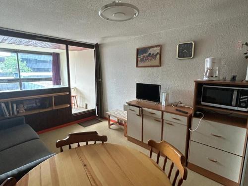 Besse-et-Saint-Anastaise Apartamento | Studio cabine 4 pers, centre station, wifi - FR-1-814-23