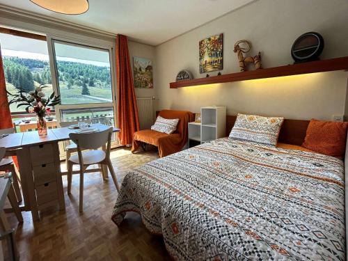 Saint-Etienne-en-Devoluy Apartamento | Studio confortable, à 50m des pistes, pour 4 pers., parking, wifi, animaux admis - FR-1-525-273
