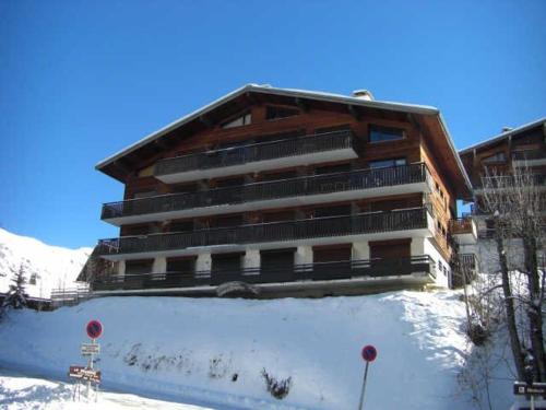 Le Chinaillon Apartamento | Studio cosy ski aux pieds avec balcon, garage, et 300m des commerces (4 pers, 27m²) - FR-1-458-105