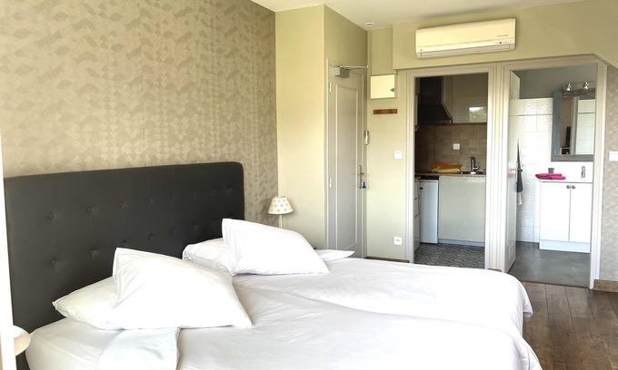 Brison-Saint-Innocent Apartamento | Estudio-Baño privado con bañera-Le Revard