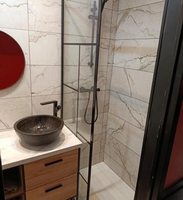 Sainte-Anne - Faubourg Noyon Apartamento | Studio Eden Jacuzzi