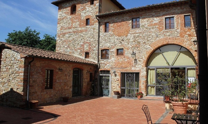 Santomato Apartamento | Estudio "Fattoria CasalBosco", un antiguo pueblo medieval rodeado de vegetación