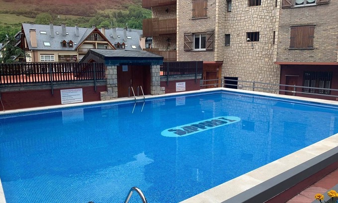 Vielha Apartamento | ESTUDIO PARA 2-4 PERSONAS EN VIELHA. VALLE DE ARÁN