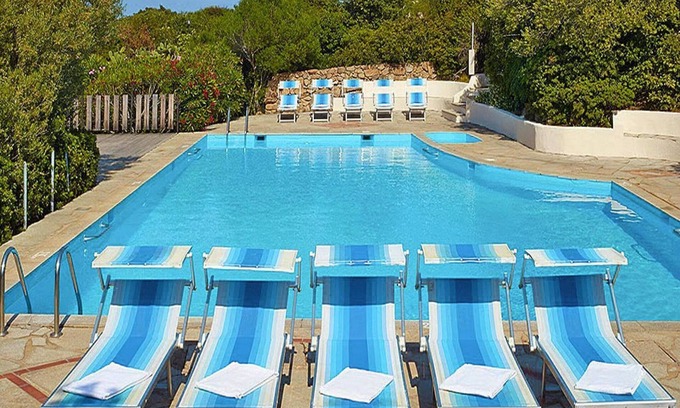 Monte Petrosu Apartamento | Estudio en residencia vacacional Lu Nibareddu