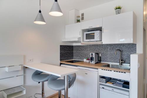 Roquebrune-Cap-Martin Apartamento | Studio la Plage