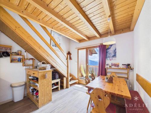 La Rosiere Apartamento | Studio mezzanine au pied des pistes avec balcon, idéal pour 4-6 personnes - FR-1-398-552