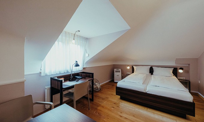 Weststadt Casa | Studio mit Eigener Voll Ausgestatteter Kochnische