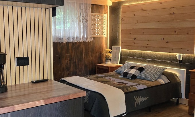 Wellston Apartamento | Studio Near Tippy Dam & Lake Michigan - Janix Escapes