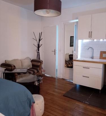 Neuilly-sur-Seine Apartamento | Studio Neuilly Paris La Défense