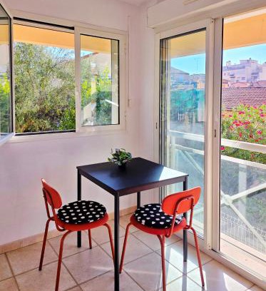 La Californie Apartamento | Studio près mer et aéroport - Studio near sea and airport