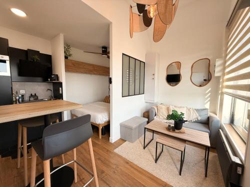 Ardres Apartamento | Studio premium, à 50m du Lac d'Ardres avec terrasse