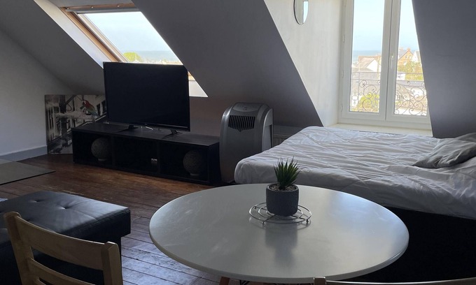 Donville-les-Bains Apartamento | Studio, SEA VIEW. 300m from the beach