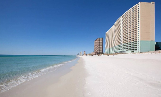Panama City Beach Complejo | Studio Suite, Lower Level, on Panama City Beach!!