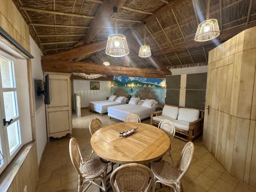 La Celle-sous-Gouzon Apartamento | Studio Tahiti du Cloitre
