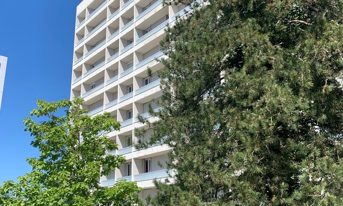 Gradignan Apartamento | Studio with balcony and parking space in quiet residence