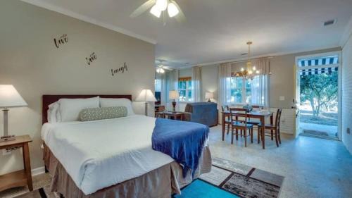 Thunderbolt Casa | Studio with Gazebo-Swanky Savannah Style