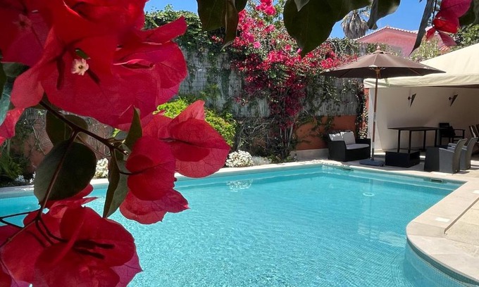 Cascais Apartamento | Studio with Private Swimming Pool and Garden