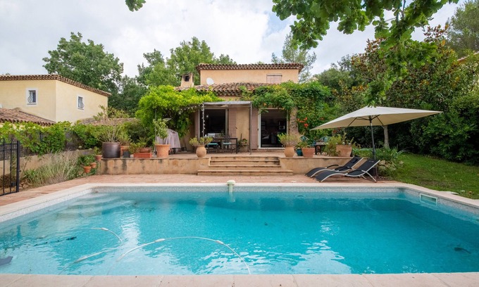 Valbonne Apartamento | Studio with swimming pool in quiet location near golf courses and nature park, Sophia technology park