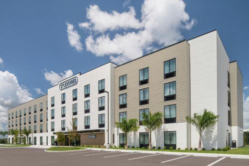 Biggar Hotel | StudioRes Fort Myers Airport