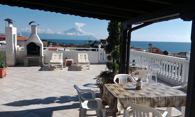 Sarti Apartamento | Studios with and without sea view for couples and one child