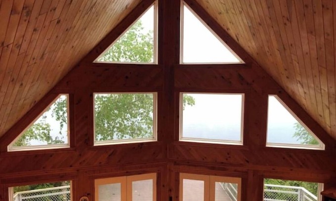 Brier Hill Casa | Stunning 1000 Islands Riverhouse w/private dock