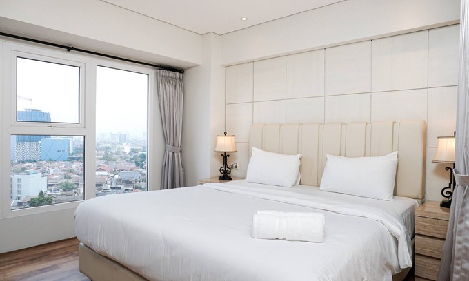 Jakarta Apartamento | Stunning 2BR Loft Apartment at Maqna Residence